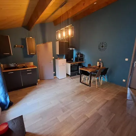 Apartman Le Purple - Centre Historique, Wifi Et Netflix, Linge Compris Niort